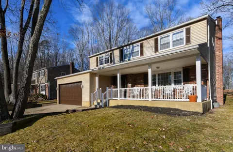 565 Cambridge Rd, Blackwood, NJ 08012