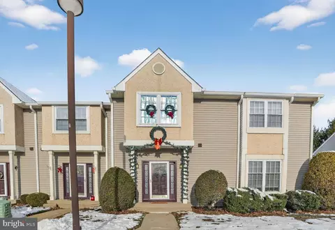 21 Winterberry Ct, Glassboro, NJ 08028