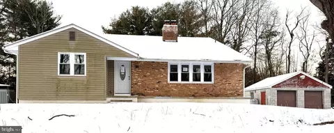 613 Cedar Ave, Franklinville, NJ 08322