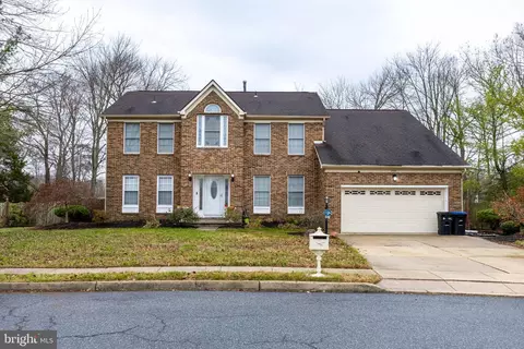 856 Hunters Dr, Woodbury, NJ 08096