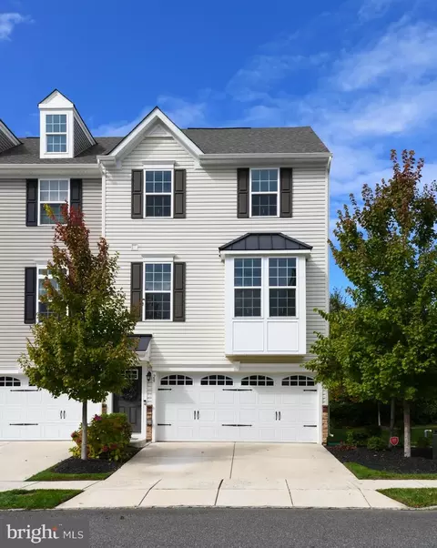 28 Peacock Cir, Sewell, NJ 08080
