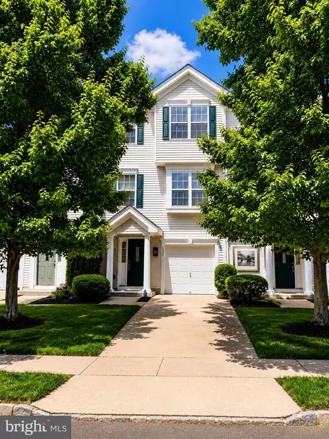 1080 Buckingham Dr, West Deptford, NJ 08086