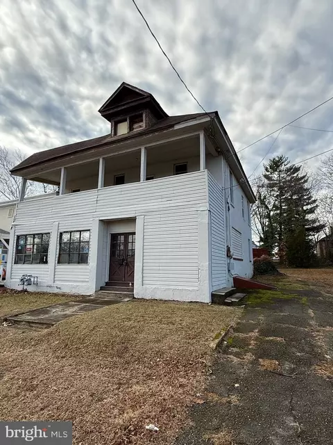 414 Columbia Blvd, National Park, NJ 08063