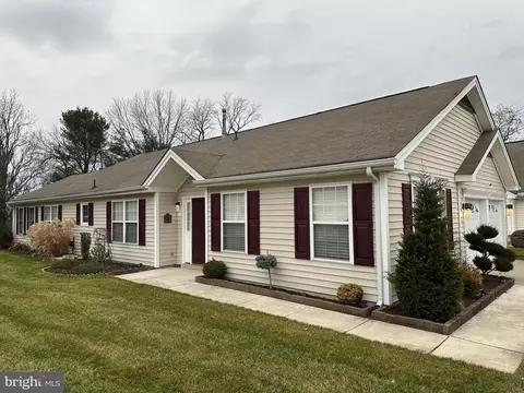 48 Maple Leaf Cir, Sewell, NJ 08080