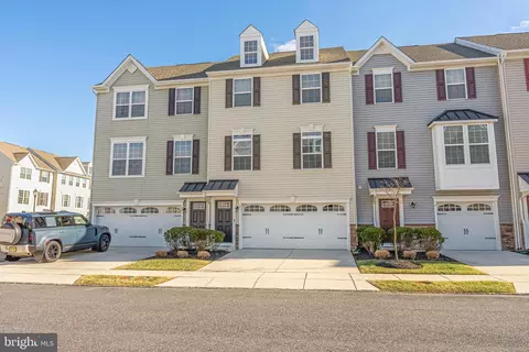 4 Flamingo Ct, Sewell, NJ 08080