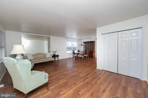 424 Country Way, Mickleton, NJ 08056 photo 3