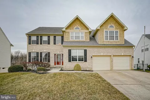 118 Delaware Xing, Swedesboro, NJ 08085