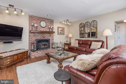 Living - 761 Rattling Run Rd, Mickleton, NJ 08056 photo 2 of 2