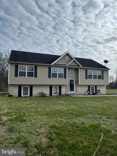 5432 Lake Rd, Newfield, NJ 08344