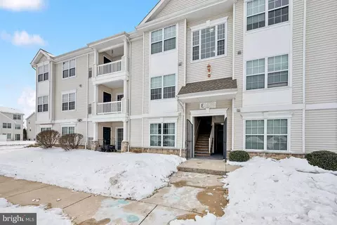62 Highbridge Ln, West Deptford, NJ 08086