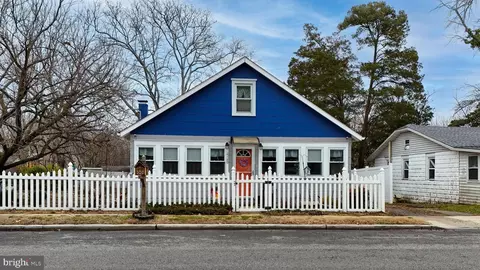 428 Pine Ave, Woodbury, NJ 08096