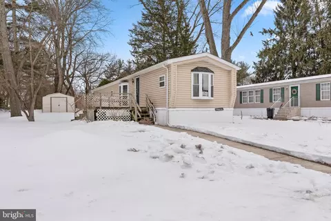 19 Maple Ave, Mullica Hill, NJ 08062