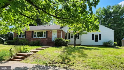 117 N Girard Rd, Glassboro, NJ 08028
