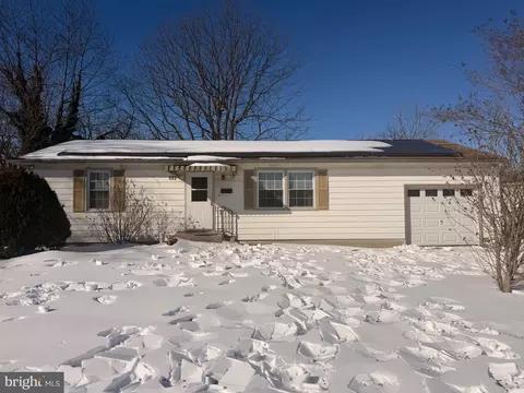 436 Beacon Ave, Paulsboro, NJ 08066