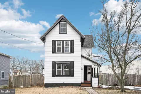 320 Billingsport Rd, Paulsboro, NJ 08066