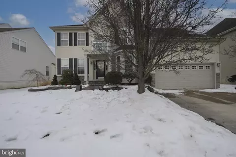 642 Bainbridge Dr, Mullica Hill, NJ 08062