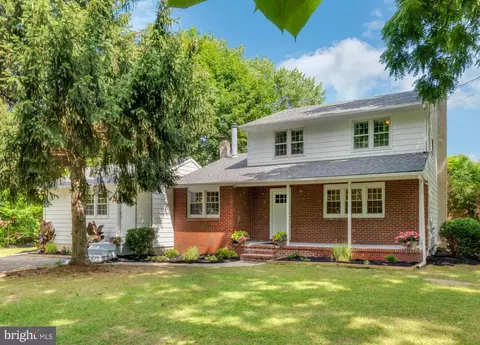 275 Old Dutch Mill Rd, Malaga, NJ 08328