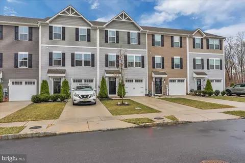 79 Burr St, Williamstown, NJ 08094