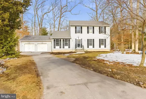 706 Hickory Ct, Monroeville, NJ 08343