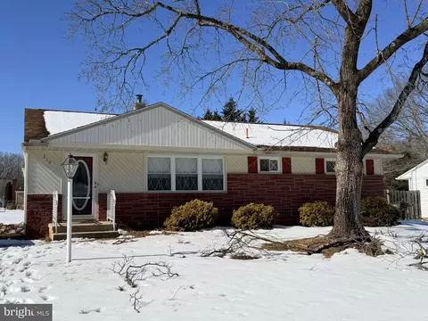 310 Oakwood Dr, Newfield, NJ 08344