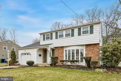 34 White Birch Rd, Blackwood, NJ 08012
