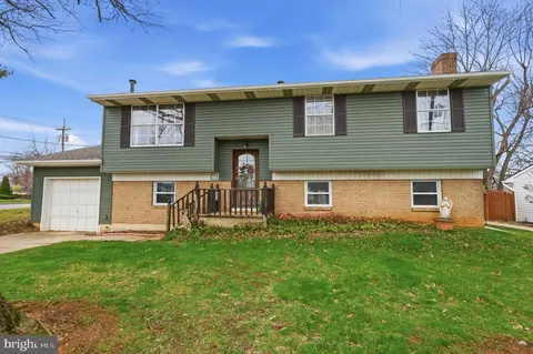 105 Central Ave, Woodbury Heights, NJ 08097