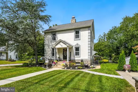 Exterior - 302 Washington Ave, Pitman, NJ 08071 photo 3 of 11