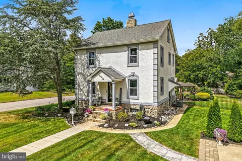 Exterior - 302 Washington Ave, Pitman, NJ 08071 photo 4 of 11