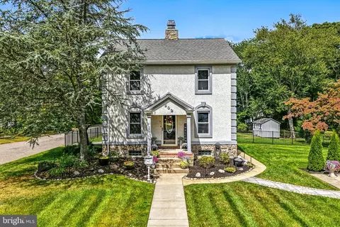 Exterior - 302 Washington Ave, Pitman, NJ 08071 photo 2 of 11