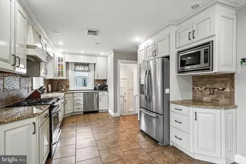 Kitchen - 302 Washington Ave, Pitman, NJ 08071 photo 1 of 2