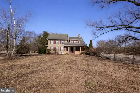 137 Repaupo Station Rd, Swedesboro, NJ 08085