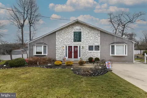 307 Beech Ave, Woodbury Heights, NJ 08097