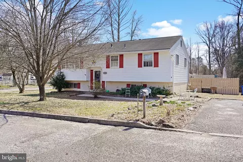 600 W Chestnut St, Clayton, NJ 08312