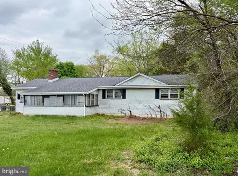1053 Clayton Rd, Williamstown, NJ 08094