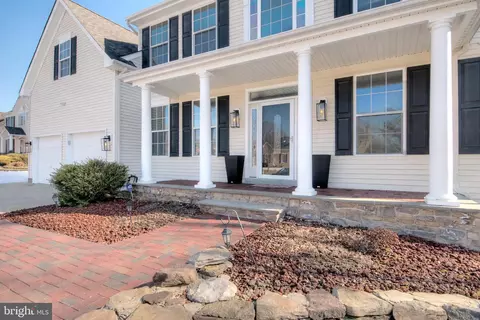 Exterior - 18 Millwood Dr, Mickleton, NJ 08056 photo 2 of 4
