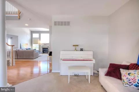 Entry Way - 18 Millwood Dr, Mickleton, NJ 08056 photo 5 of 14