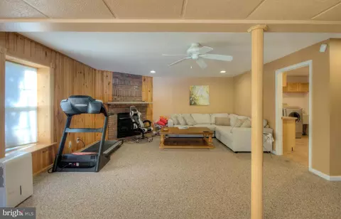 Living - 18 Millwood Dr, Mickleton, NJ 08056 photo 3 of 5