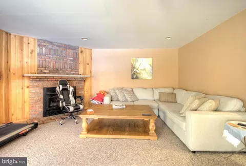 Living - 18 Millwood Dr, Mickleton, NJ 08056 photo 4 of 5