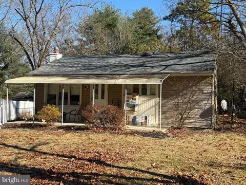 1452 14th Ave, Williamstown, NJ 08094
