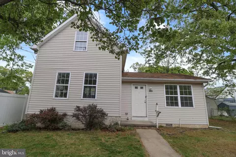 829 Philadelphia Ave, National Park, NJ 08063