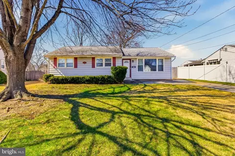 1137 Lawnton Ave, West Deptford, NJ 08096