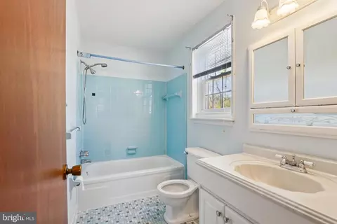 Bath - 15 Wright Loop, Williamstown, NJ 08094 photo 3 of 3
