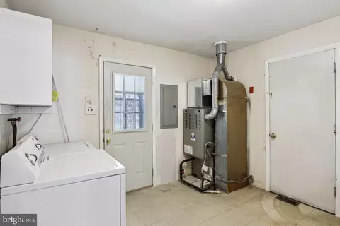 Entry Way - 15 Wright Loop, Williamstown, NJ 08094 photo 8 of 10