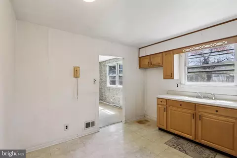 Entry Way - 15 Wright Loop, Williamstown, NJ 08094 photo 5 of 10