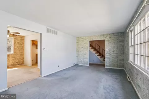 Living - 15 Wright Loop, Williamstown, NJ 08094 photo 2 of 5