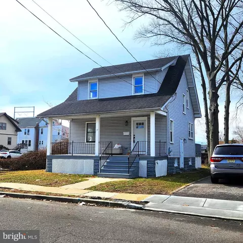 17 Watkins Ave, Woodbury, NJ 08096