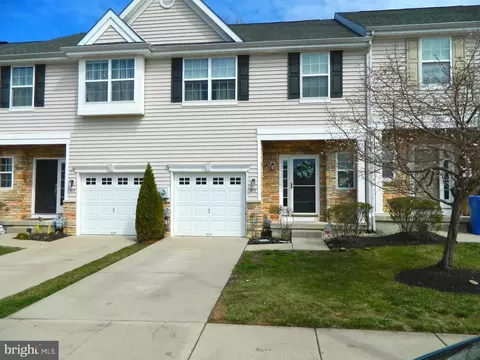 105 Oakridge, Mount Royal, NJ 08061