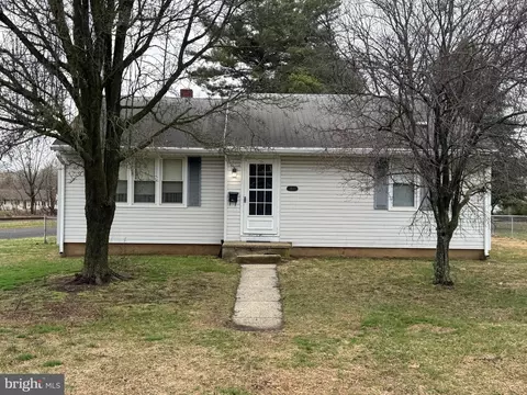 160 E Monmouth Ave, Sewell, NJ 08080