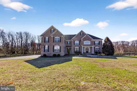 207 Emerald Ln, Mullica Hill, NJ 08062