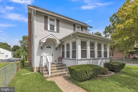 403 W Broad St, Paulsboro, NJ 08066